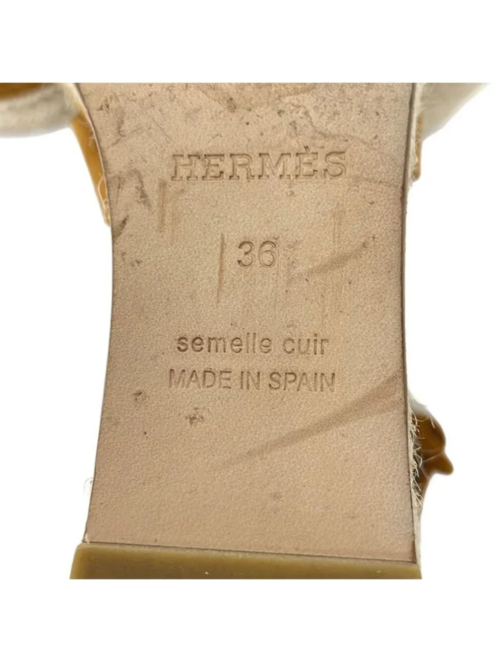 Hermes category pumps